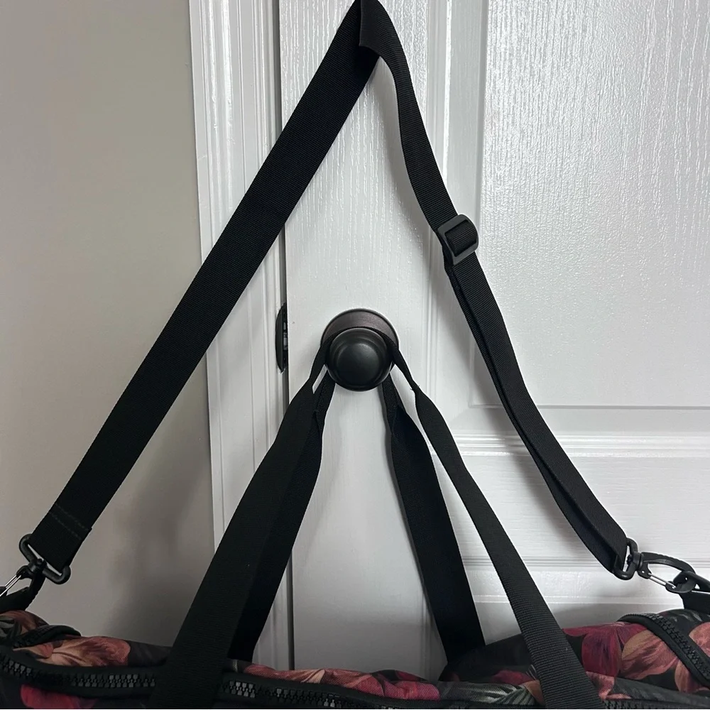 Herschel Supply Company Tropical Black Floral Duffel Bag Large - Picture 4 of 16